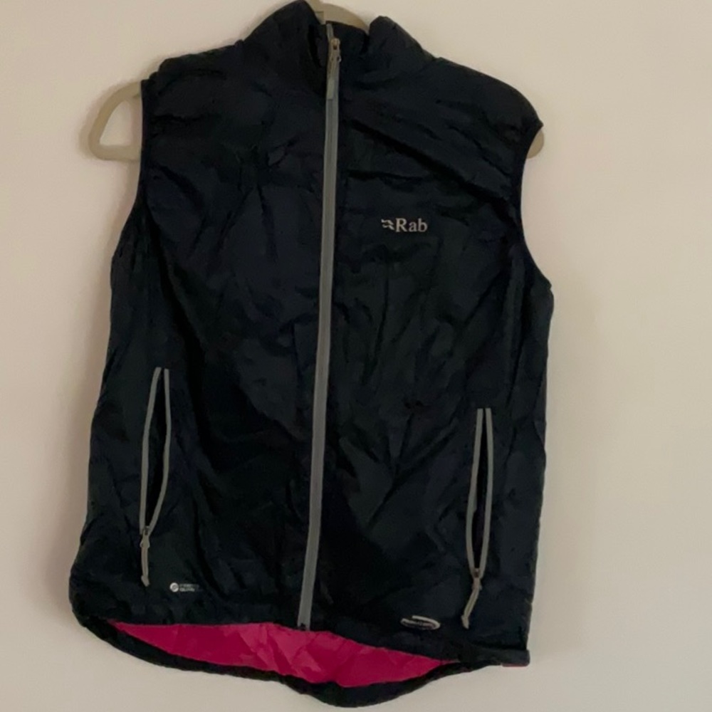 Medium Thin Black Lined RAB Vest with 2 Front Pockets